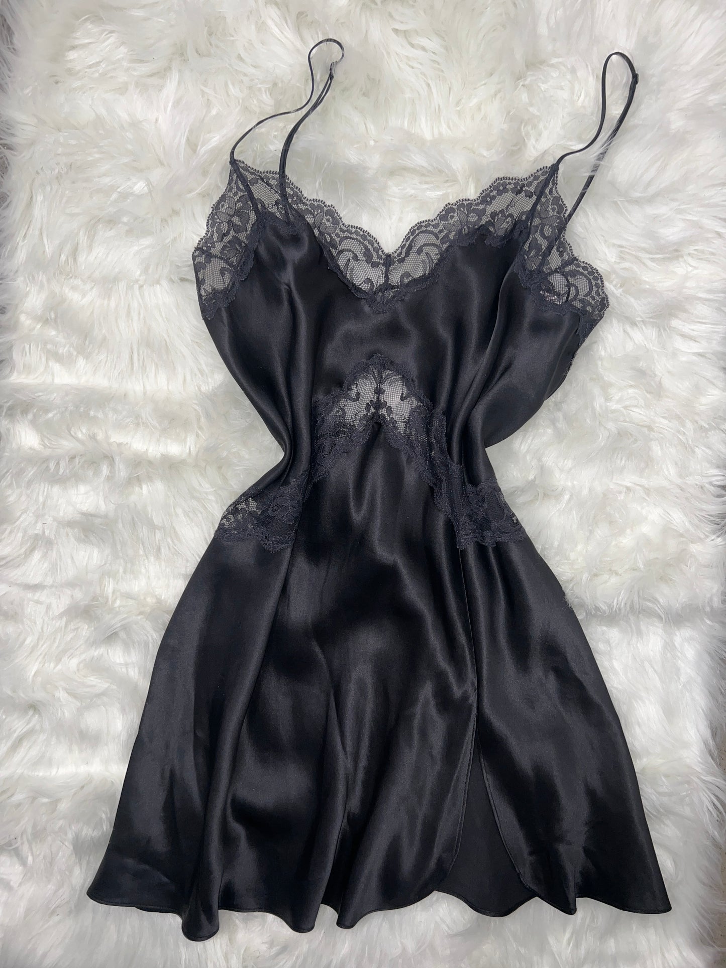 Y2K Vintage Victoria's Secret 2003 Black Silk & Lace Slip Dress - (S)